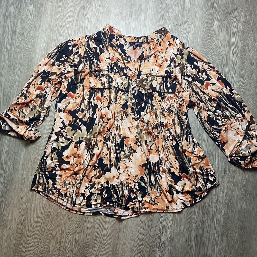 Cocomo Women's 1X Top Floral Stretch Comfort‎ Roll Tab Sleeve Buttons popover